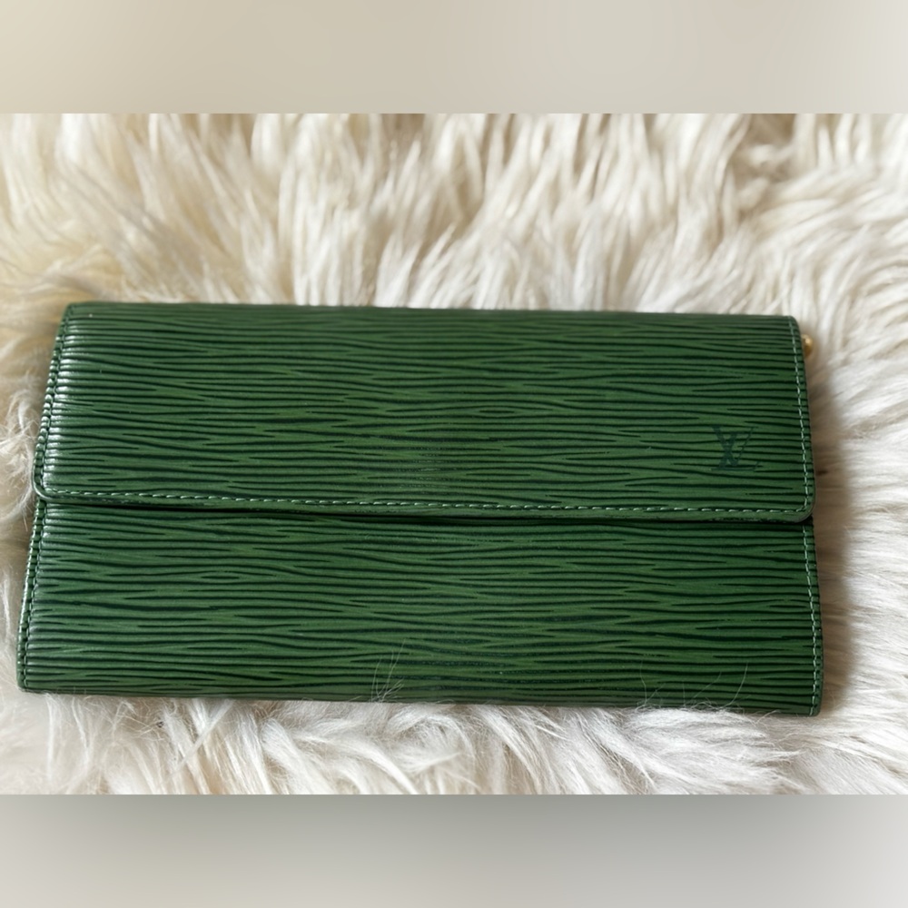 Louis Vuitton Epi Green Leather Bifold Long Wallet